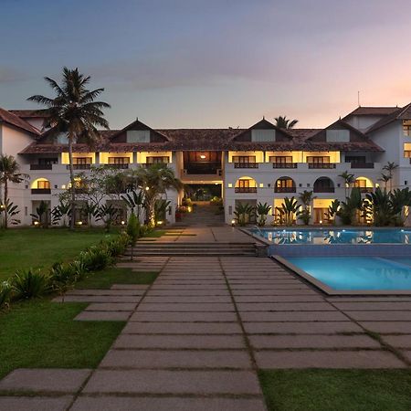 Estuary Sarovar Premiere Poovar Island Exterior foto