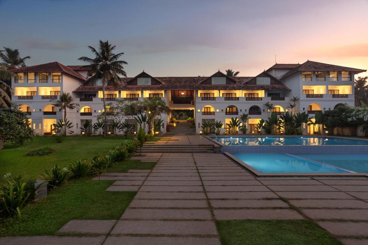 Estuary Sarovar Premiere Poovar Island Exterior foto