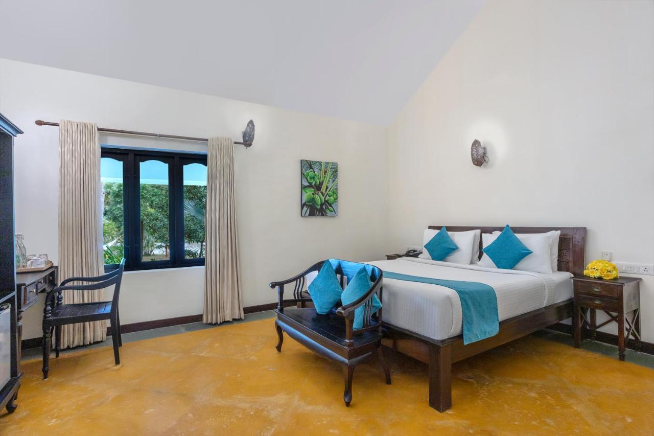 Estuary Sarovar Premiere Poovar Island Exterior foto