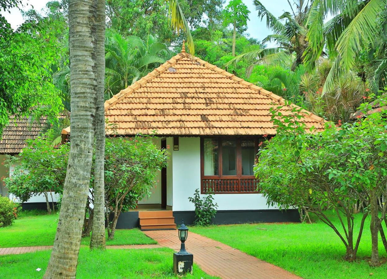 Estuary Sarovar Premiere Poovar Island Exterior foto