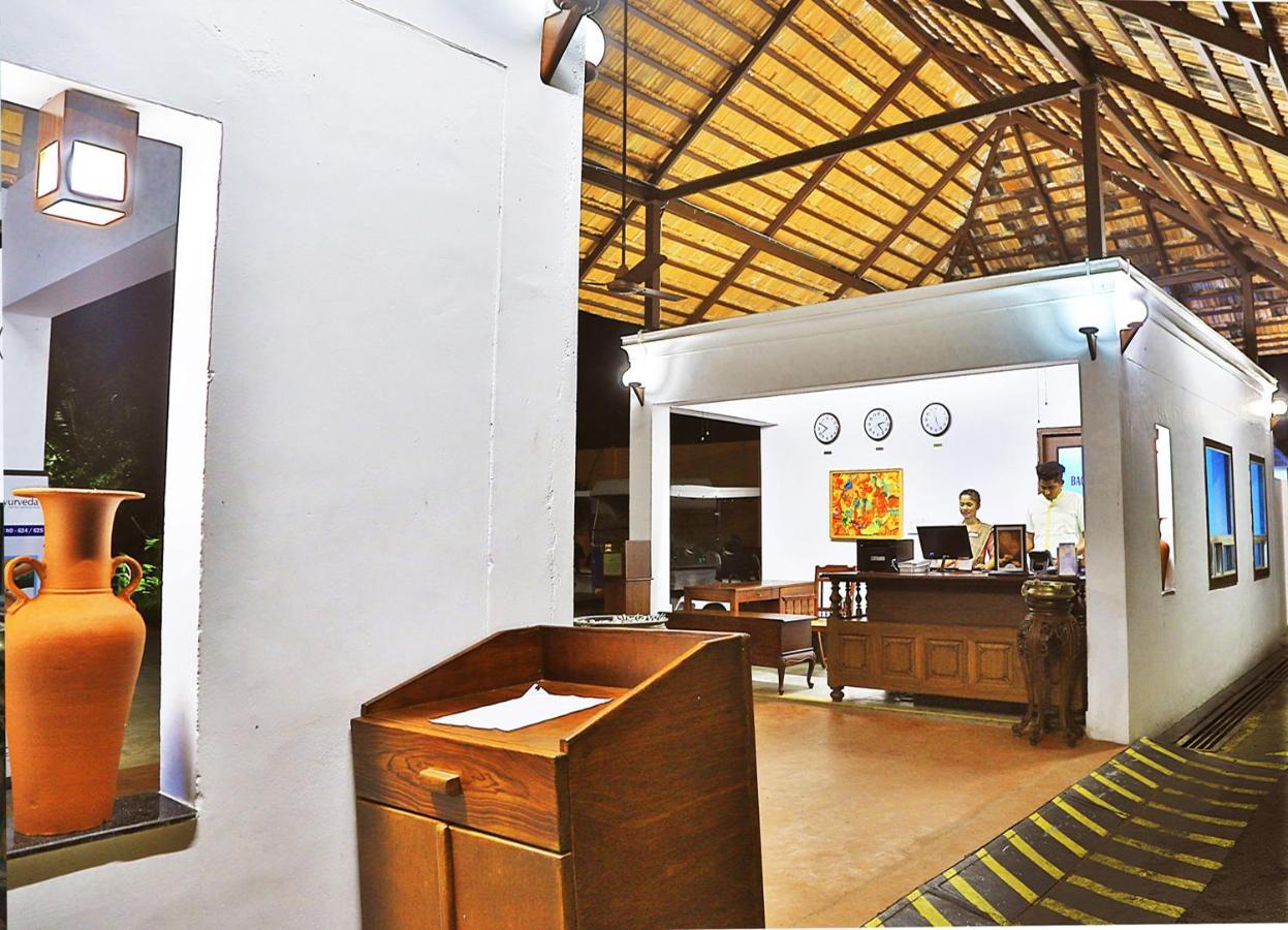 Estuary Sarovar Premiere Poovar Island Exterior foto