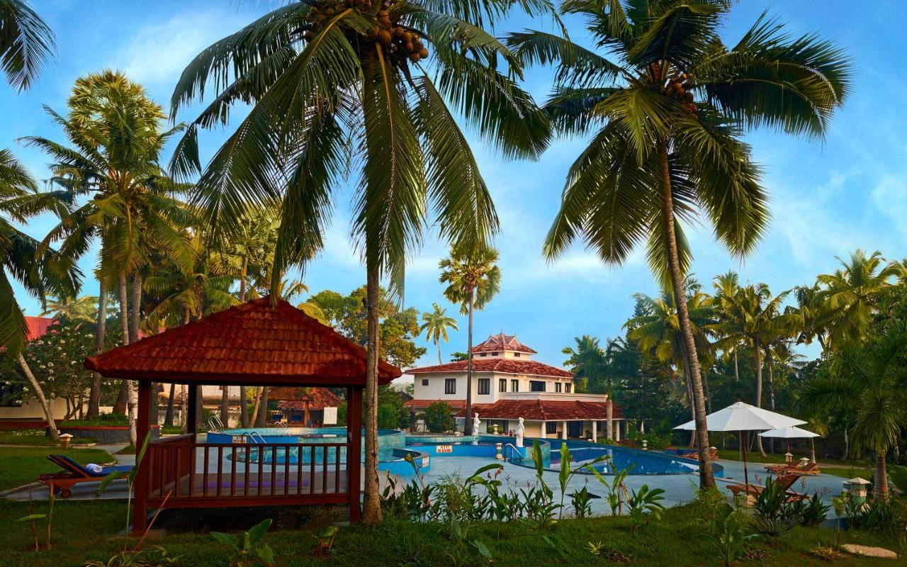 Estuary Sarovar Premiere Poovar Island Exterior foto