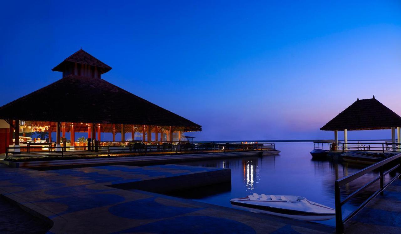 Estuary Sarovar Premiere Poovar Island Exterior foto