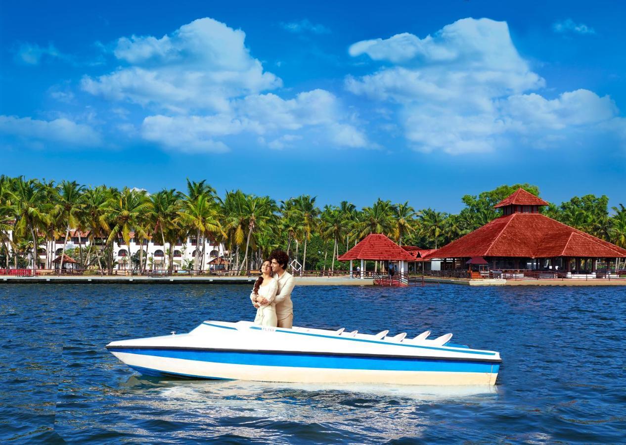 Estuary Sarovar Premiere Poovar Island Exterior foto